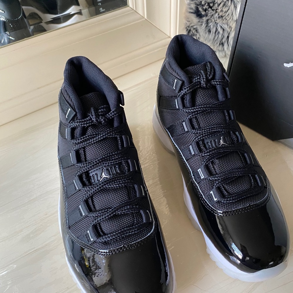 Jordan 11 - Picture 3 of 10